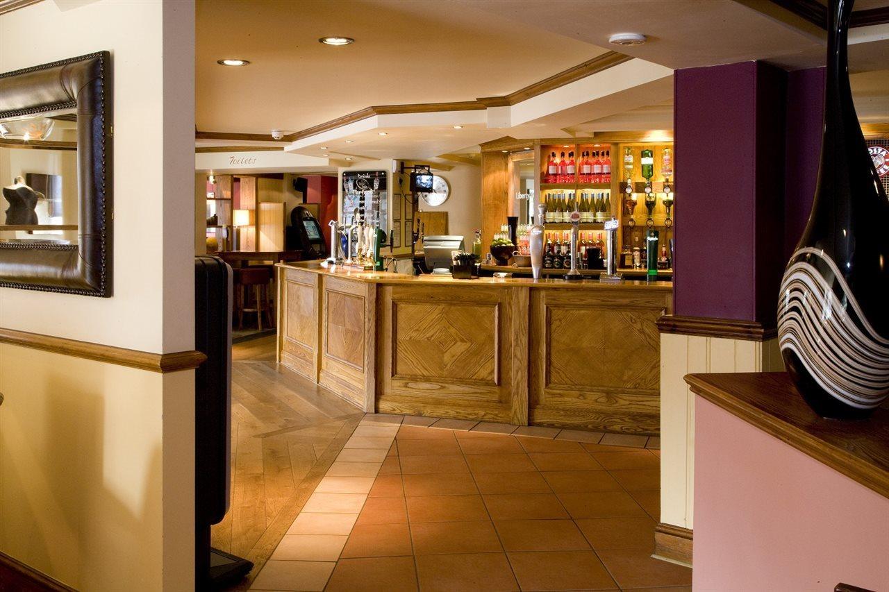 Premier Inn London Romford Eksteriør billede