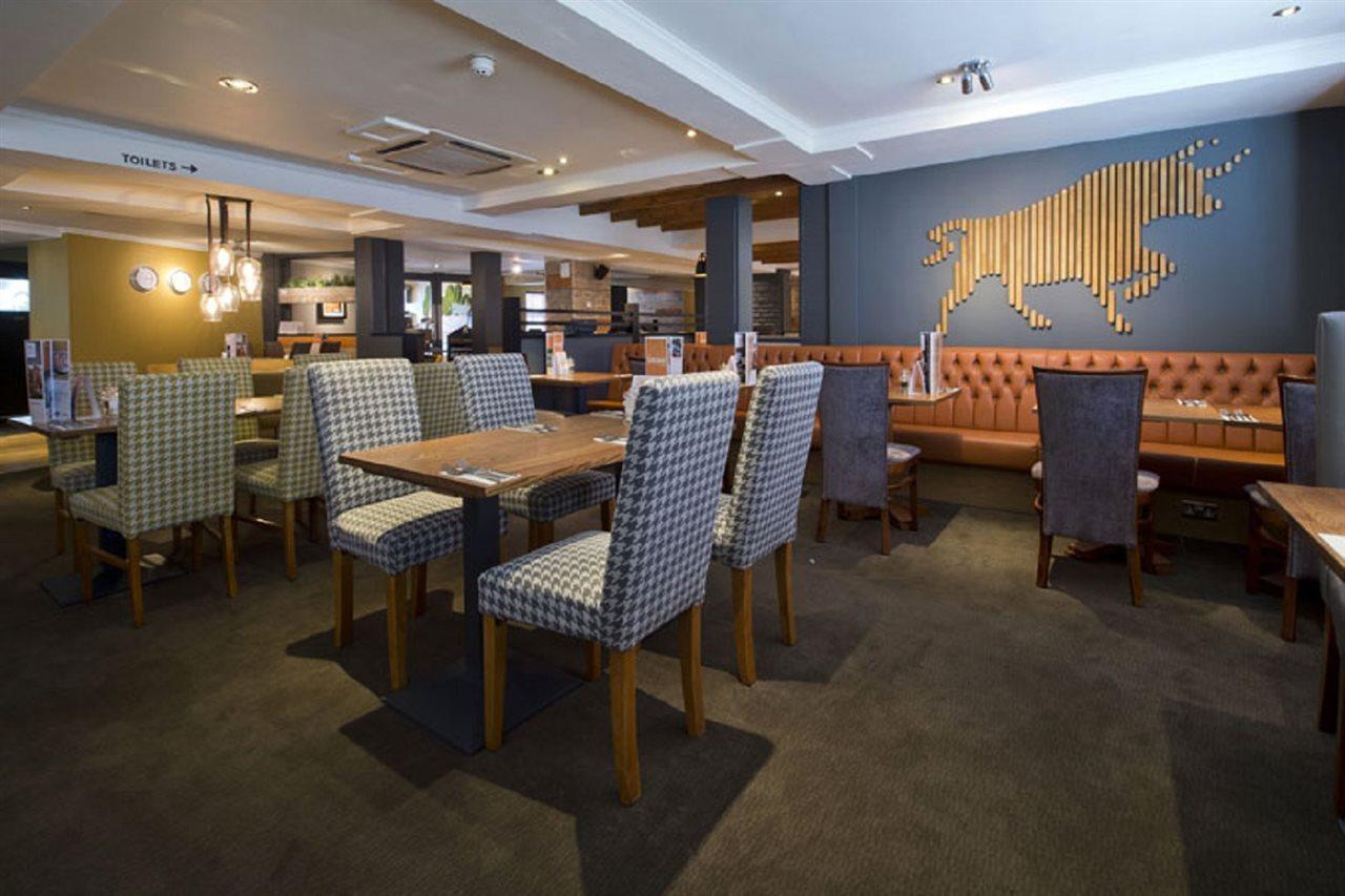 Premier Inn London Romford Eksteriør billede
