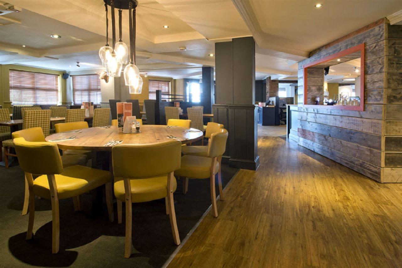 Premier Inn London Romford Eksteriør billede