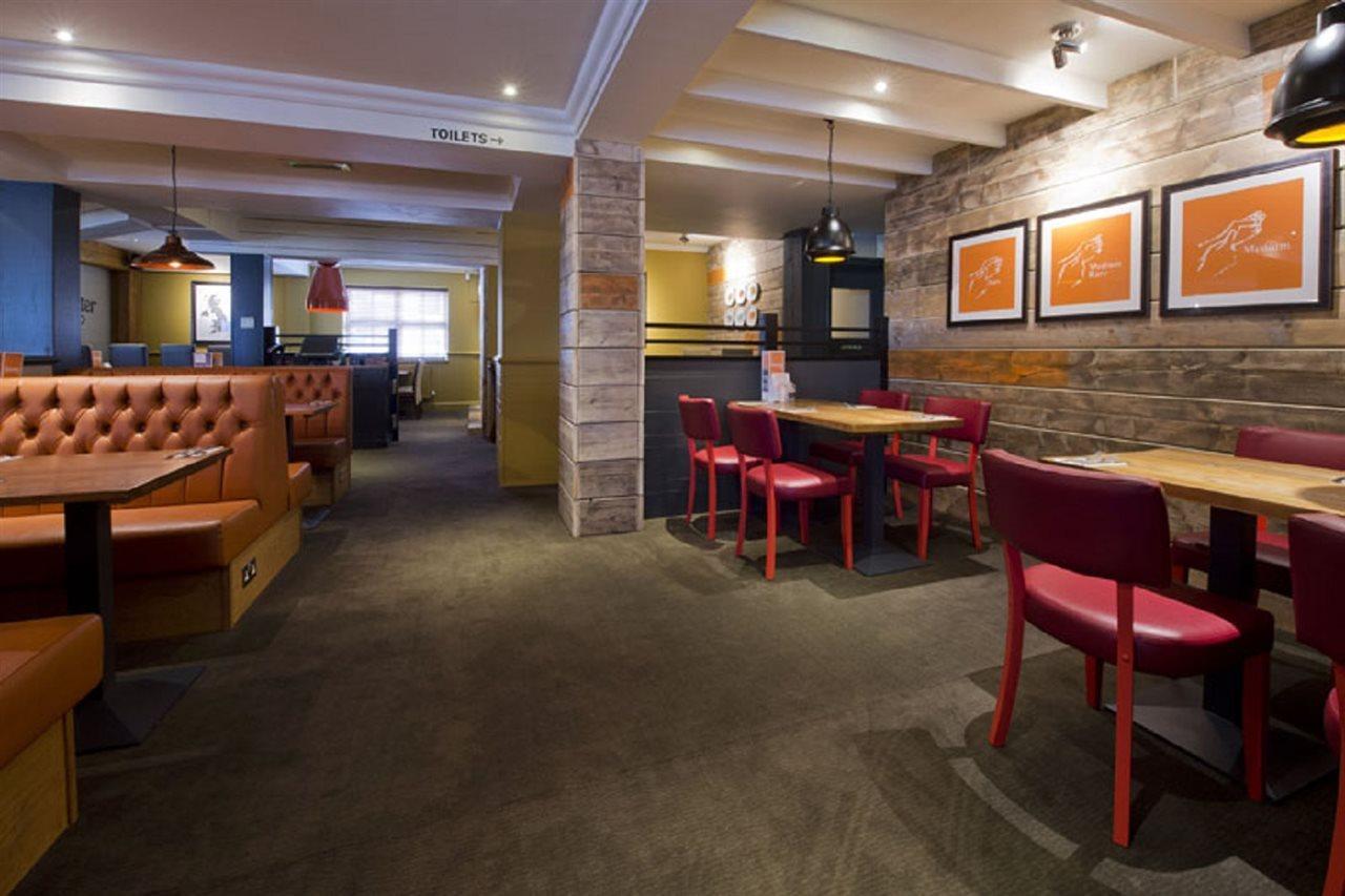 Premier Inn London Romford Eksteriør billede