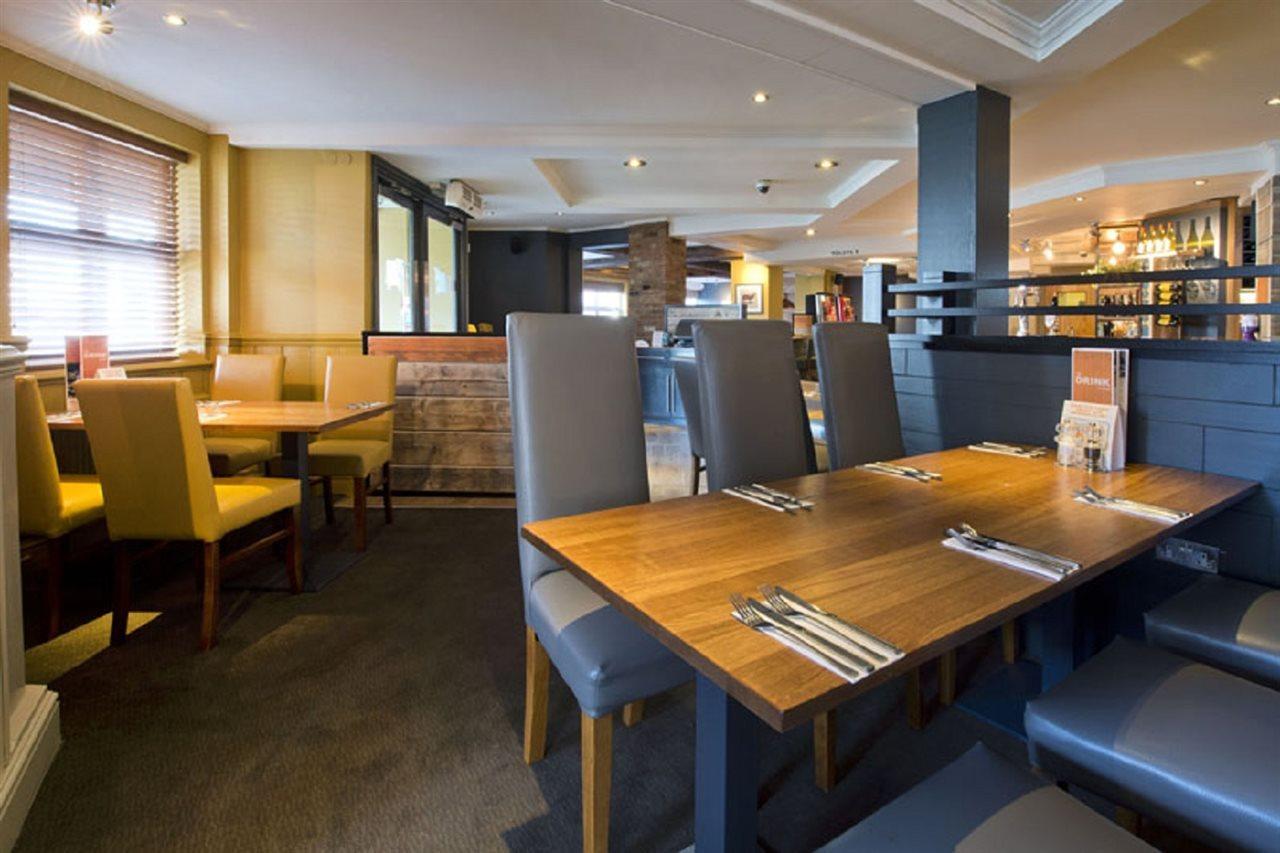 Premier Inn London Romford Eksteriør billede