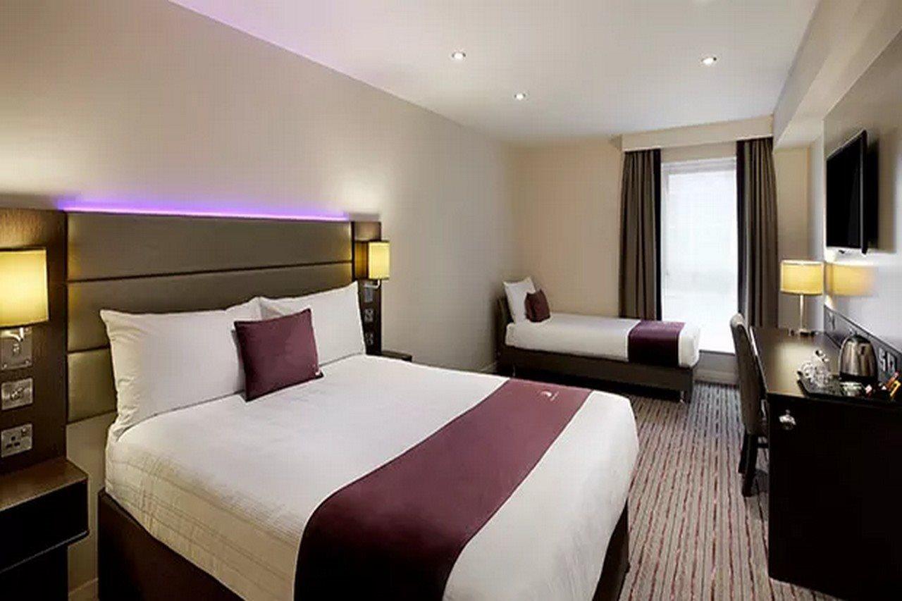 Premier Inn London Romford Eksteriør billede