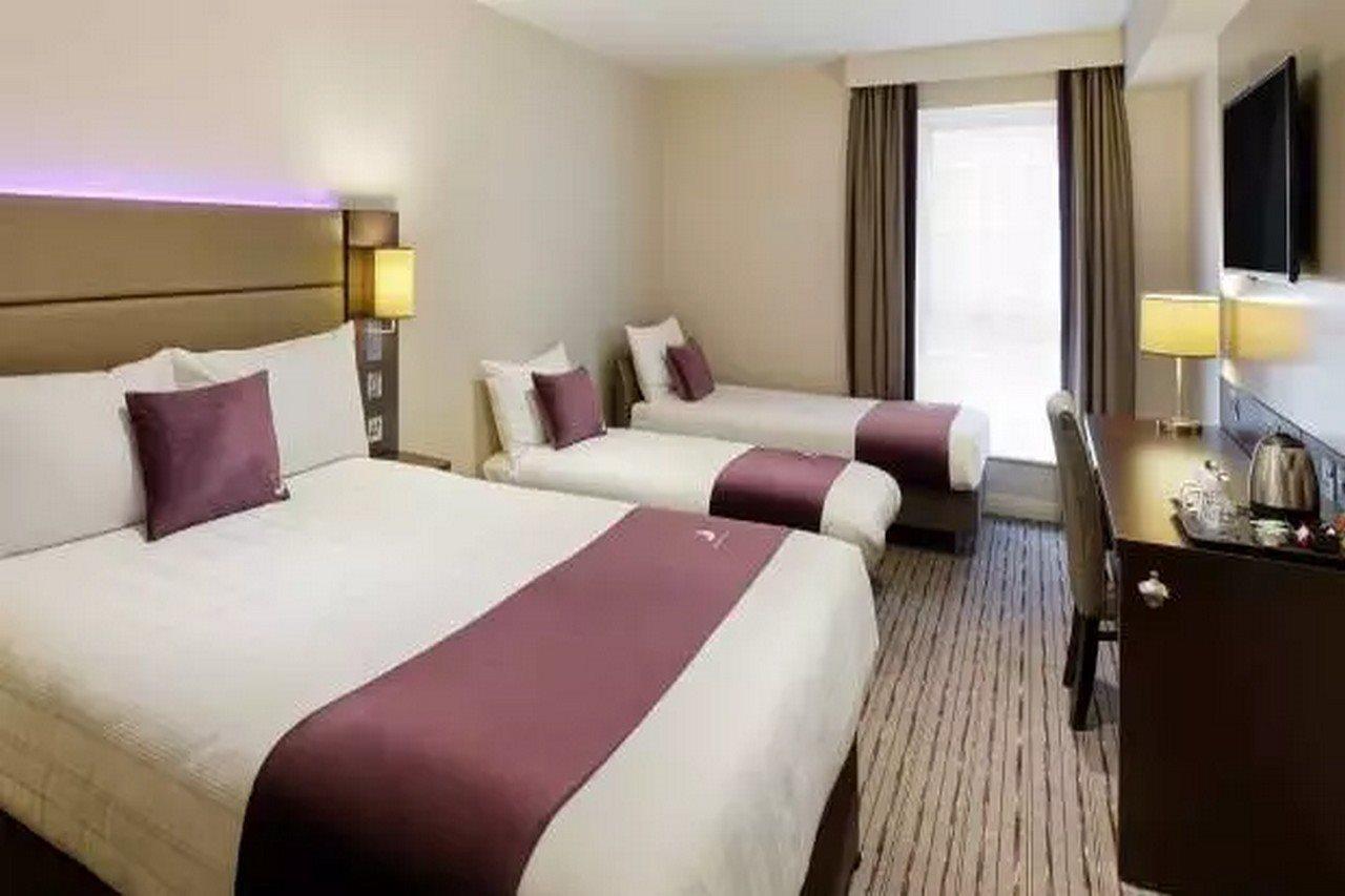 Premier Inn London Romford Eksteriør billede