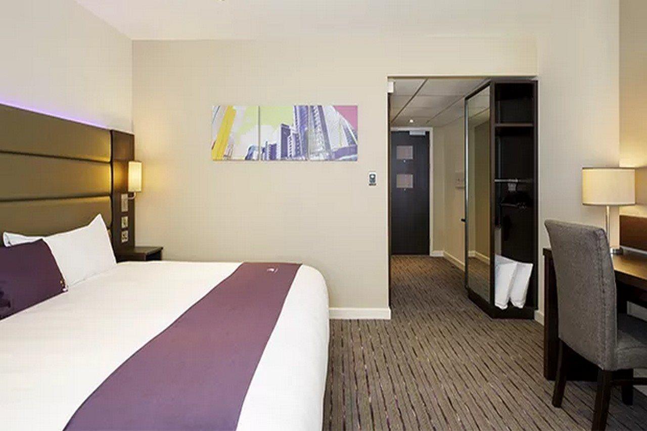Premier Inn London Romford Eksteriør billede